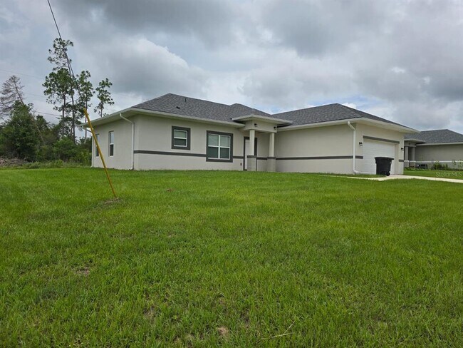 Building Photo - 2776 SW 142nd Ln
