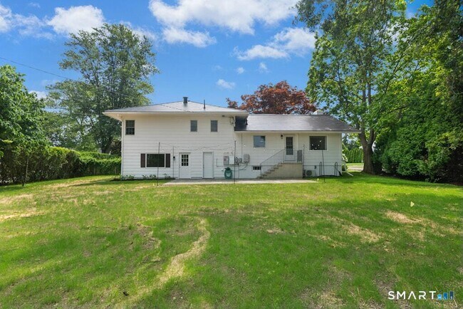 Building Photo - 34 Davenport Dr