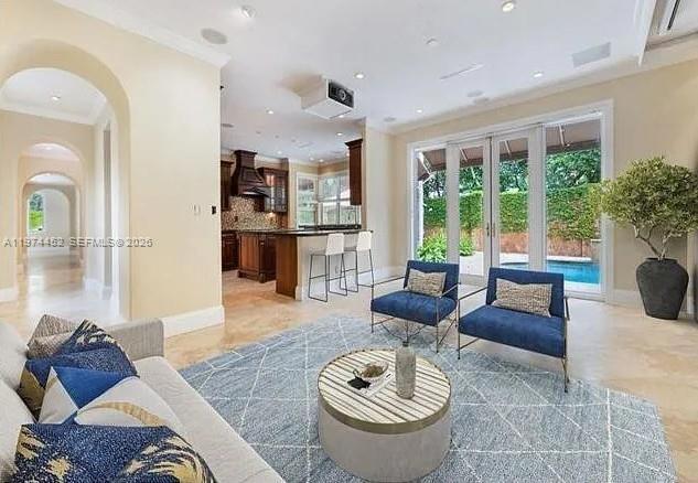 Building Photo - 3733 Solana Rd