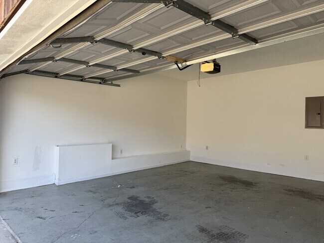 Building Photo - 4304 E Barcelona Way