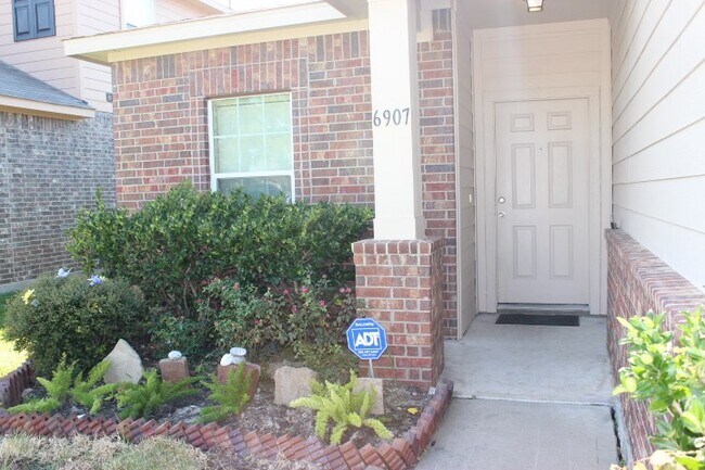 Building Photo - 6907 Silver Trace Ct