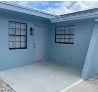 Building Photo - 4791 Elmhurst Rd
