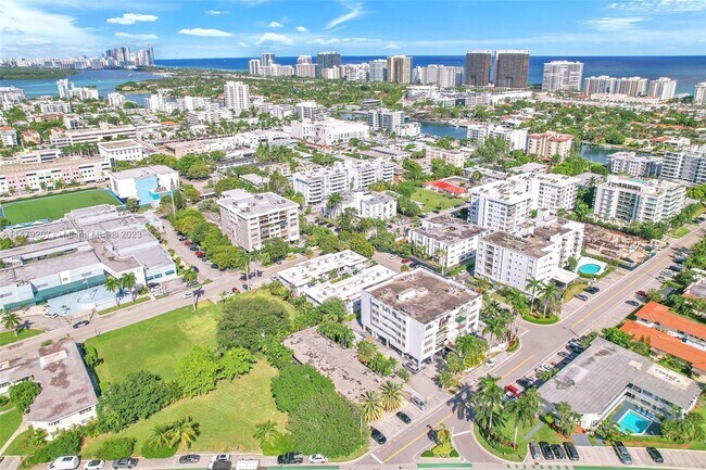 Building Photo - 1135 92nd St