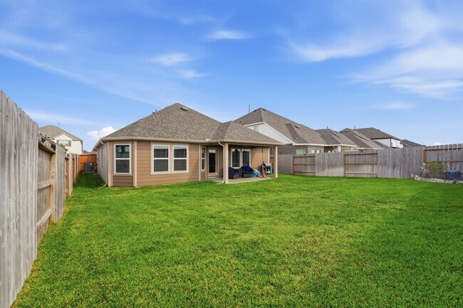 Building Photo - 8611 Pier Cove Dr