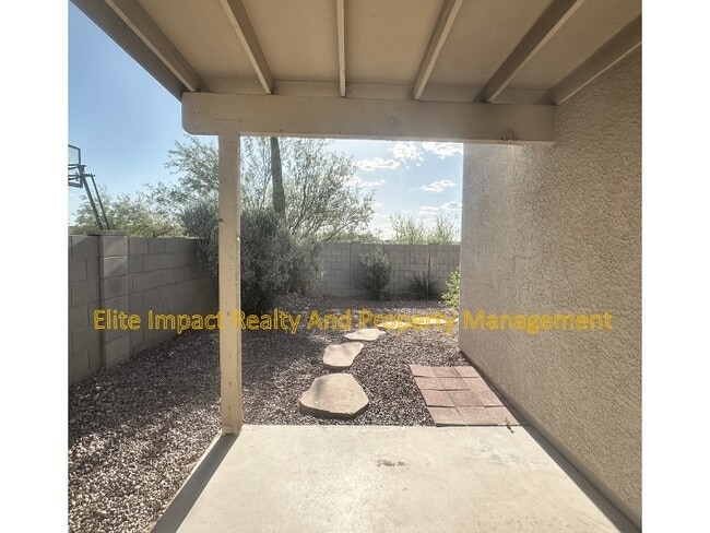 Building Photo - 8332 S Lost Mountain Rd