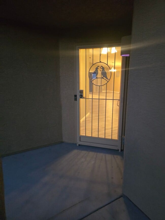 Building Photo - Beautiful 3 bedroom, 2 bath Home available