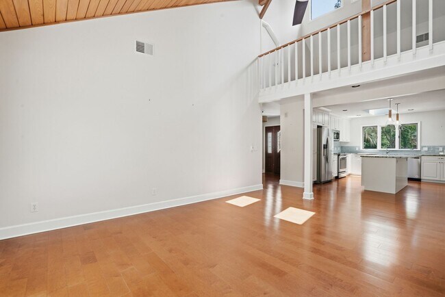 Building Photo - Enjoy Lowcountry living in this beautifully updated 3-Bed, 2-Bath home in Moss Creek!