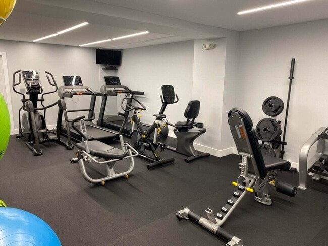 Building Photo - 1610 N Ocean Blvd