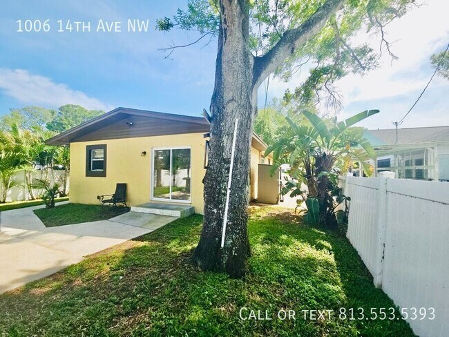 Building Photo - 1006 14th Ave NW