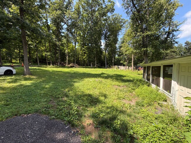 Building Photo - 2537 Brigadoon Ln