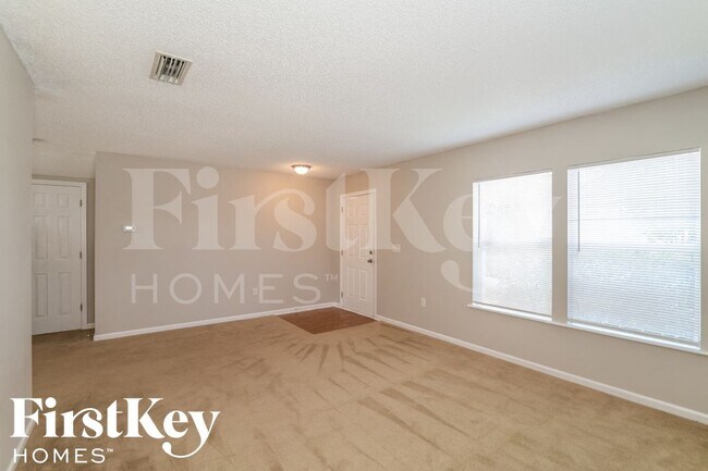 Building Photo - 1043 Sunray Ct