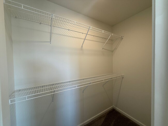 Building Photo - Spacious & Partially Furnished 5-Bedroom Colonial in Allendale's Maple Pond Community