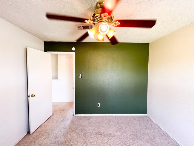 Building Photo - Available NOW!!!! Gorgeous 2 story, 3 bedroom, 2.5 bath, 2 car garage home with garage door opene...