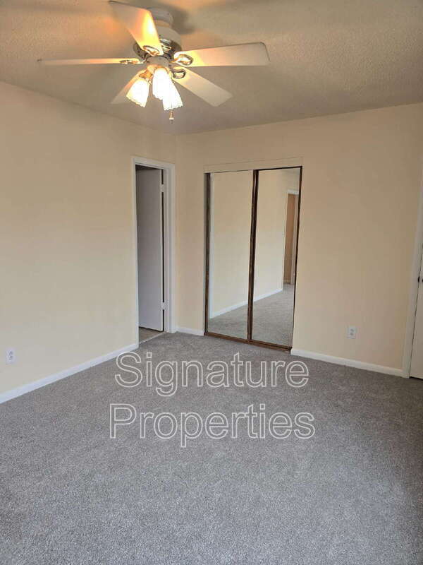 Building Photo - 2304 La Jolla Ct