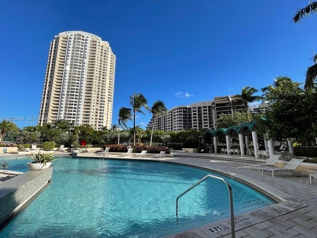 Building Photo - 888 Brickell Key Dr