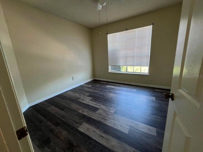 Building Photo - 13025 Mulberry Park Dr