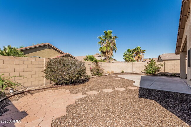 Building Photo - 17562 W Dalea Dr