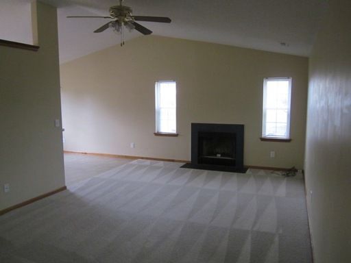 Building Photo - 303 Scranton Ct