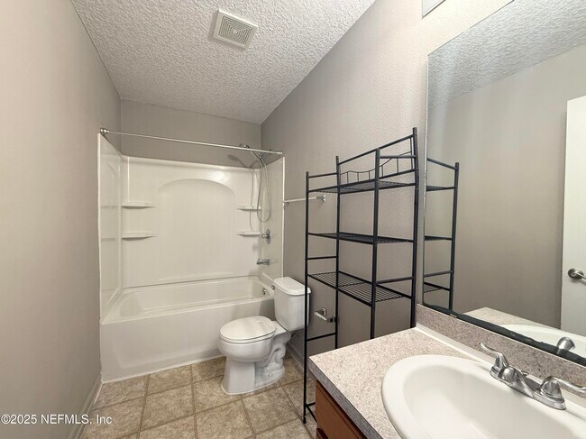 Building Photo - 404 Monet Ave