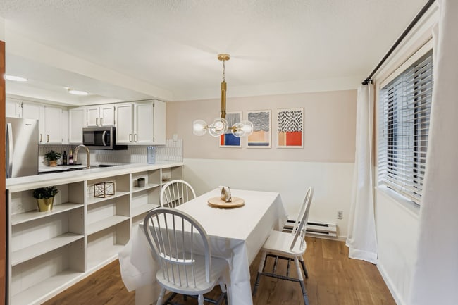 Building Photo - 77 Galen St