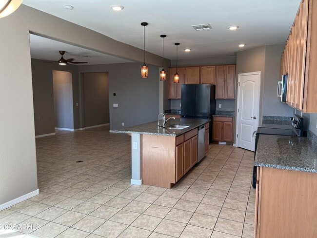 Building Photo - 19955 W Heatherbrae Dr