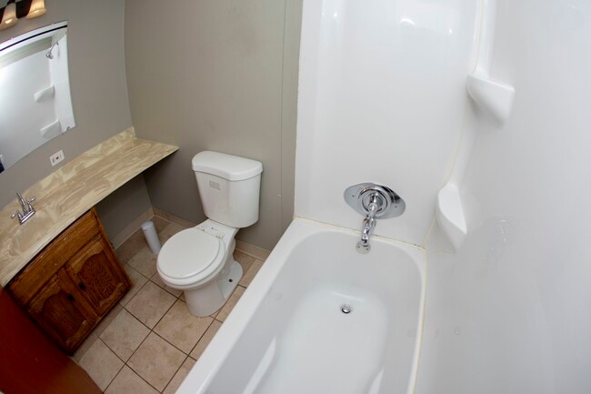 Building Photo - 363 Meadow Green Ln