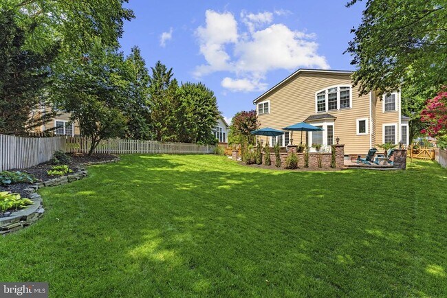 Building Photo - 43550 Riverpoint Dr
