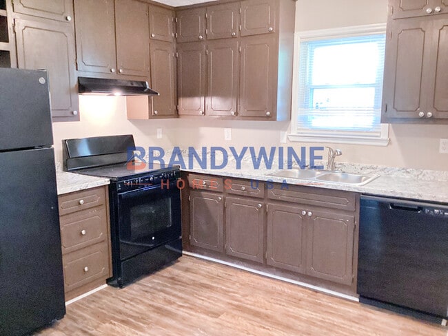 Building Photo - NO APPLICATION FEE....Apply Today!!