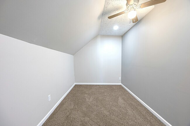 Building Photo - 3240 W 56th St