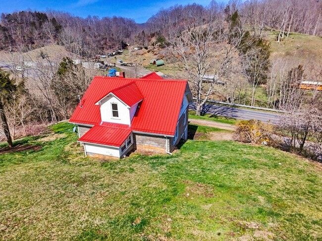 Building Photo - 11494 New Garden Rd