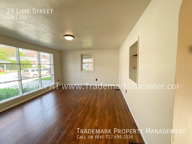 Building Photo - Very Nice Detached Home