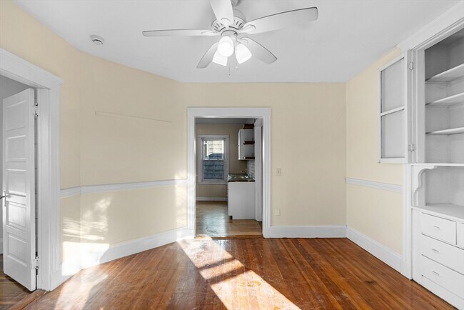 Building Photo - 44 Speedwell St