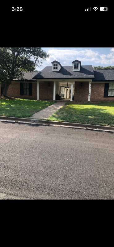 Building Photo - 8241 Forest Ridge Dr