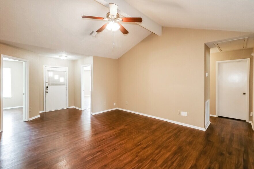 Building Photo - 13427 Boonway Dr