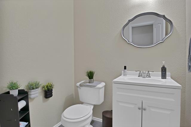 Building Photo - 5652 Giddyup Ln