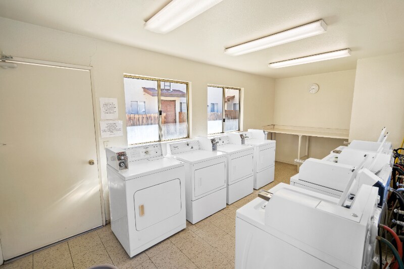 Building Photo - 121 N Gateway Blvd