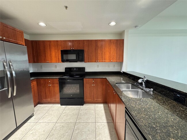 Building Photo - 10885 NW 89th Terrace