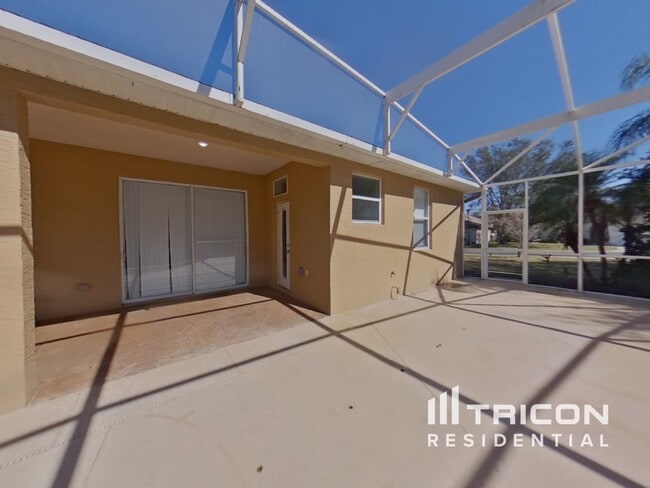 Building Photo - 2701 Savannah Dr