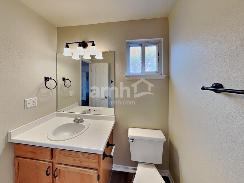 Building Photo - 6616 Monaco Way