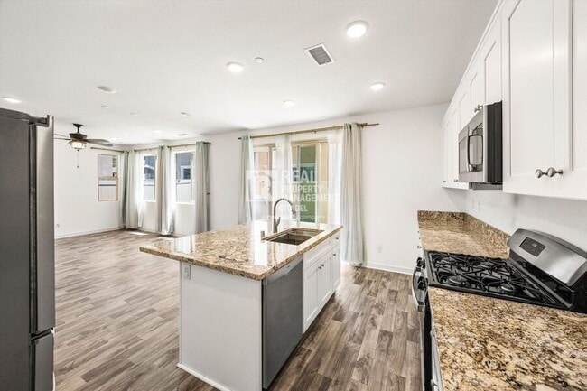 Building Photo - 1604 Armijo Pl