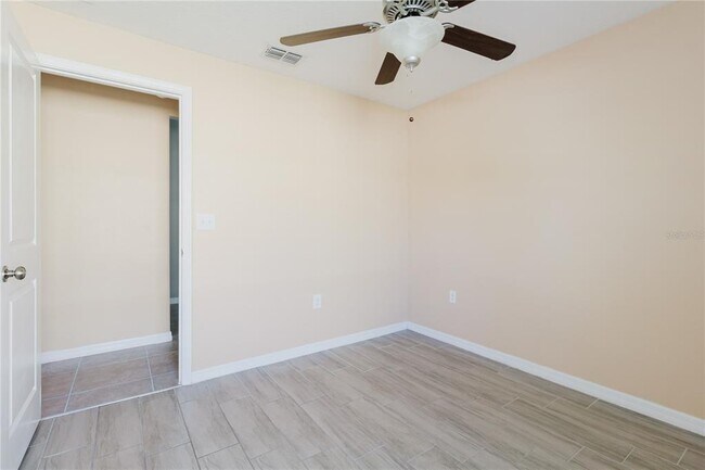 Building Photo - 304 Cascade Bend Dr