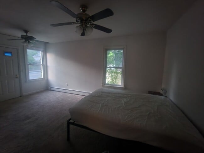 Building Photo - 39 Elmwood St