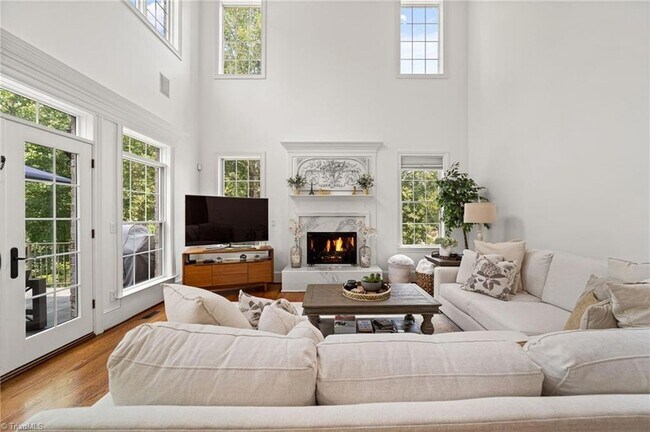 Building Photo - 7517 Henson Forest Dr