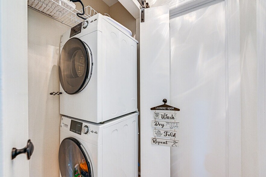 Building Photo - 518 Cortlandt Ave