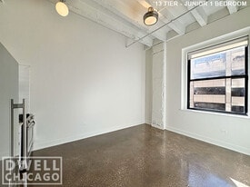 Building Photo - 17 E Adams St