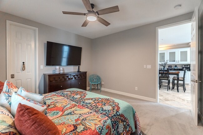 Building Photo - 7039 Kingston Cove Ln