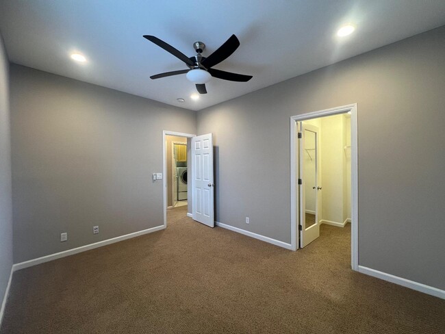 Building Photo - 4102 Voltaire St