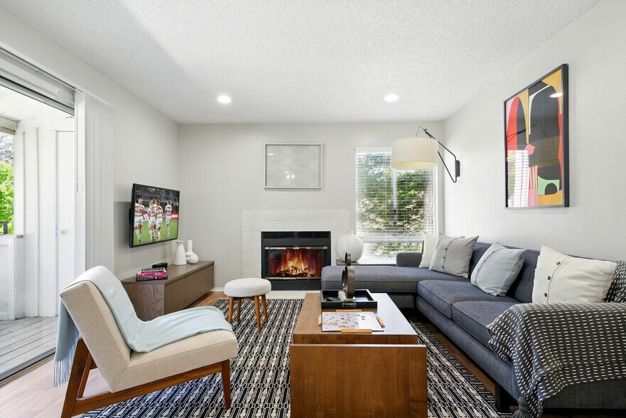 Building Photo - The Grove Lux Apts