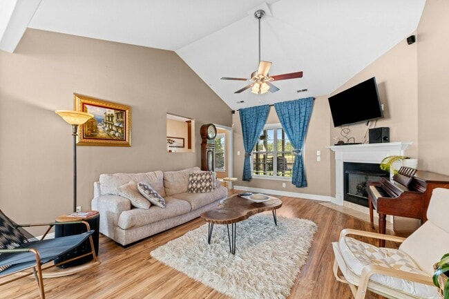 Building Photo - 3234 Austin Ave