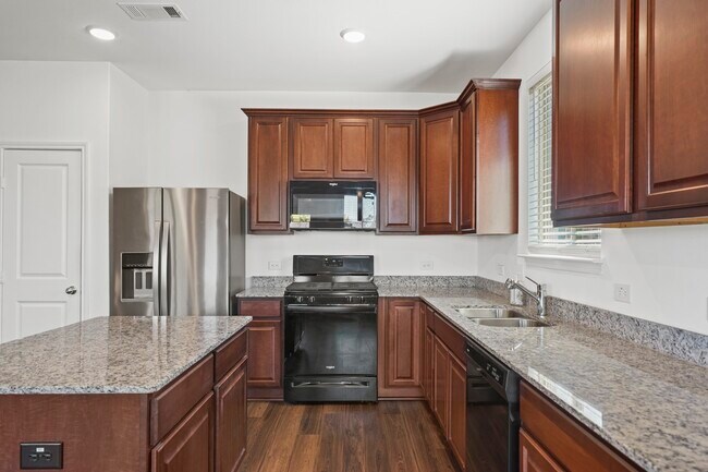 Building Photo - 329 Paso Fino Dr